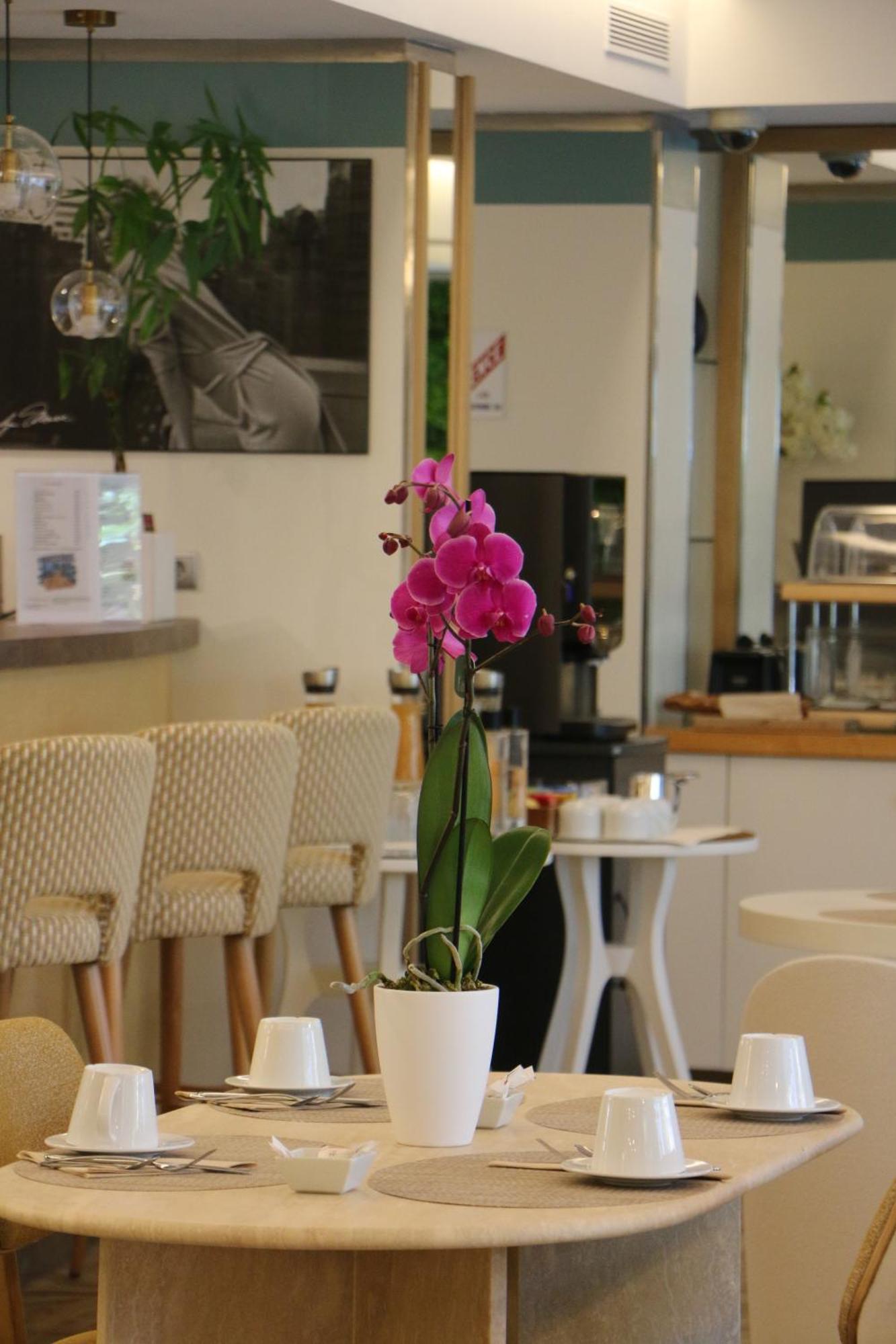 Hotel Victoria Cannes Bagian luar foto