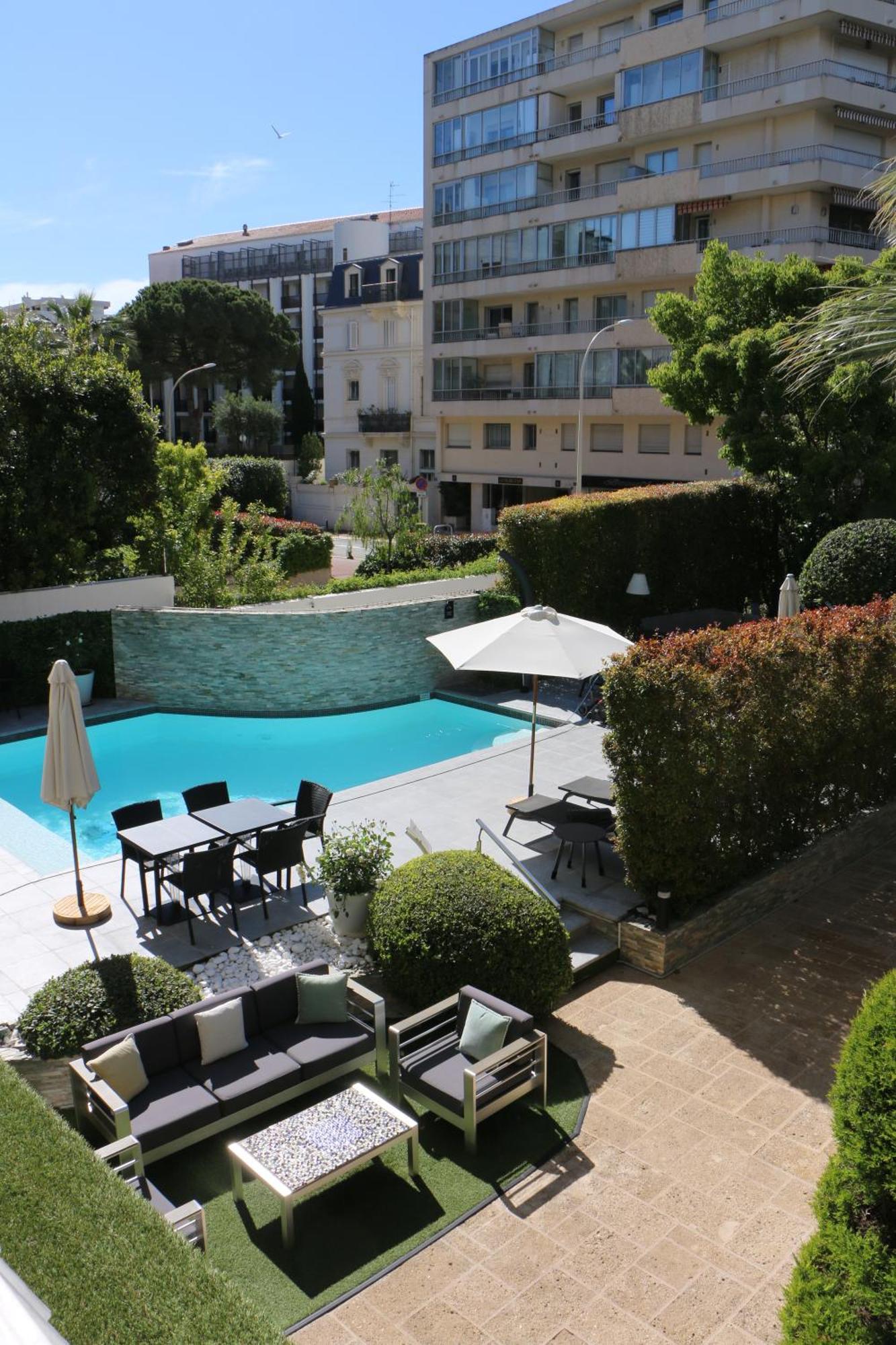 Hotel Victoria Cannes Bagian luar foto