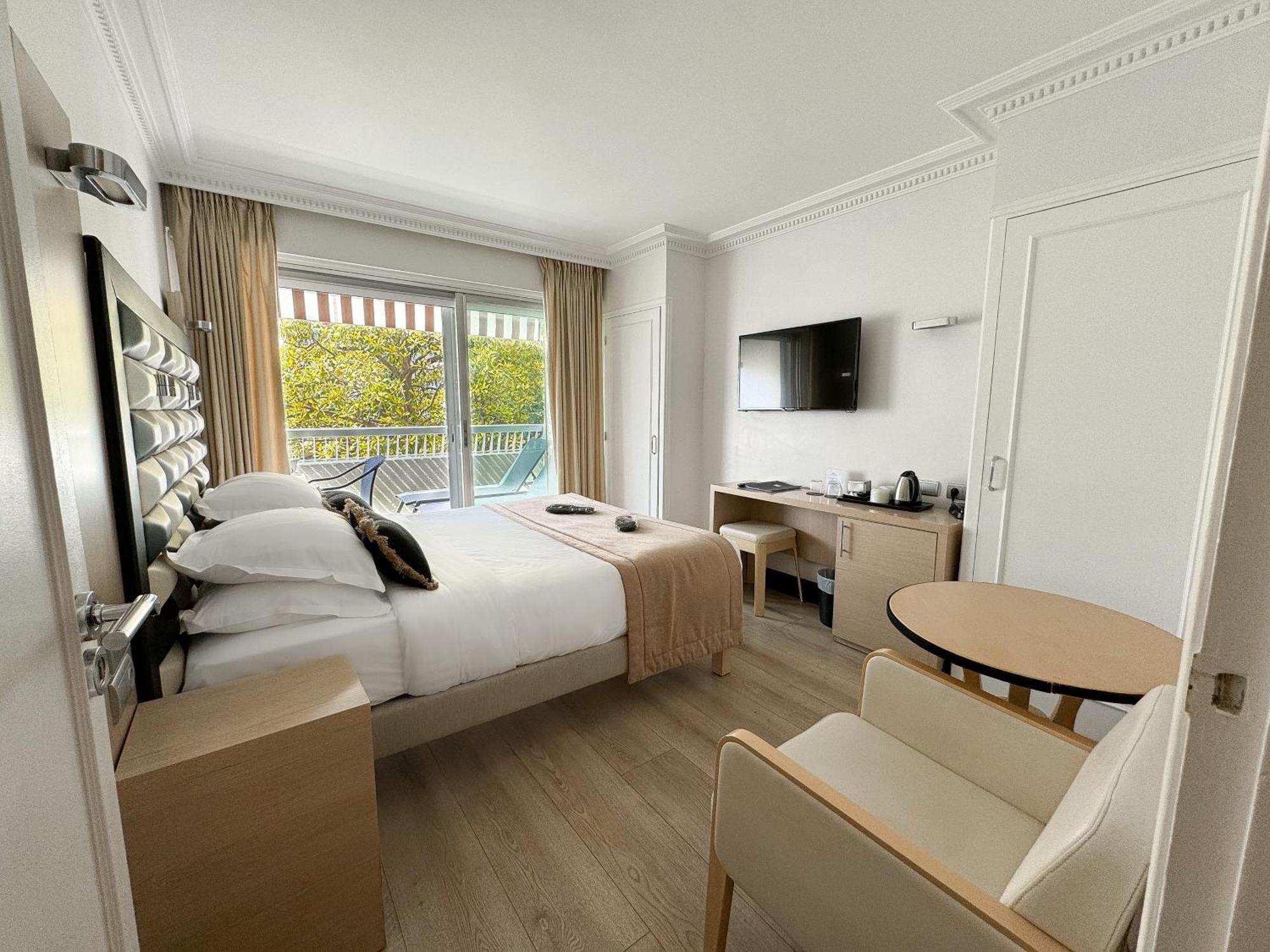 Hotel Victoria Cannes Bagian luar foto