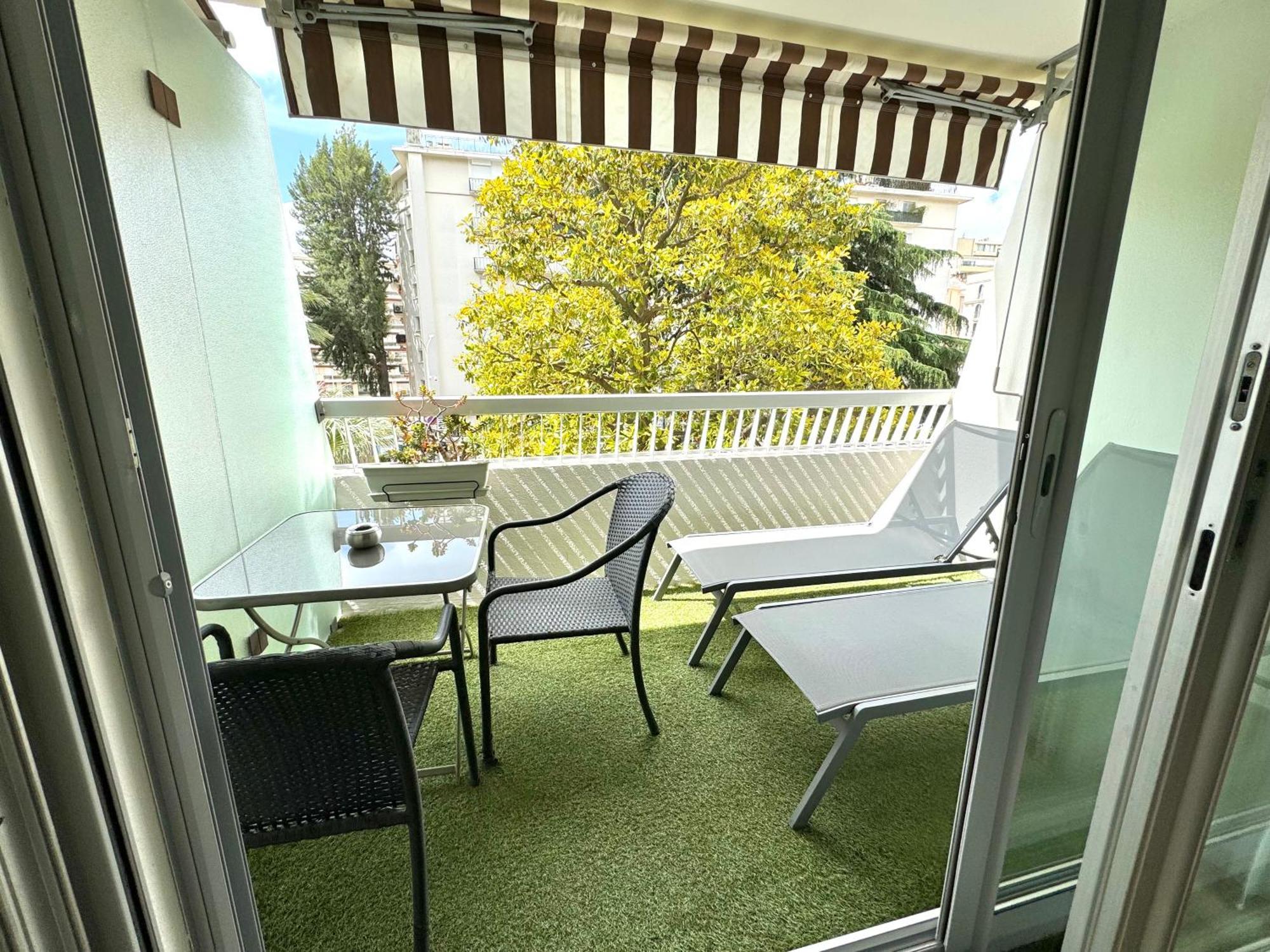Hotel Victoria Cannes Bagian luar foto
