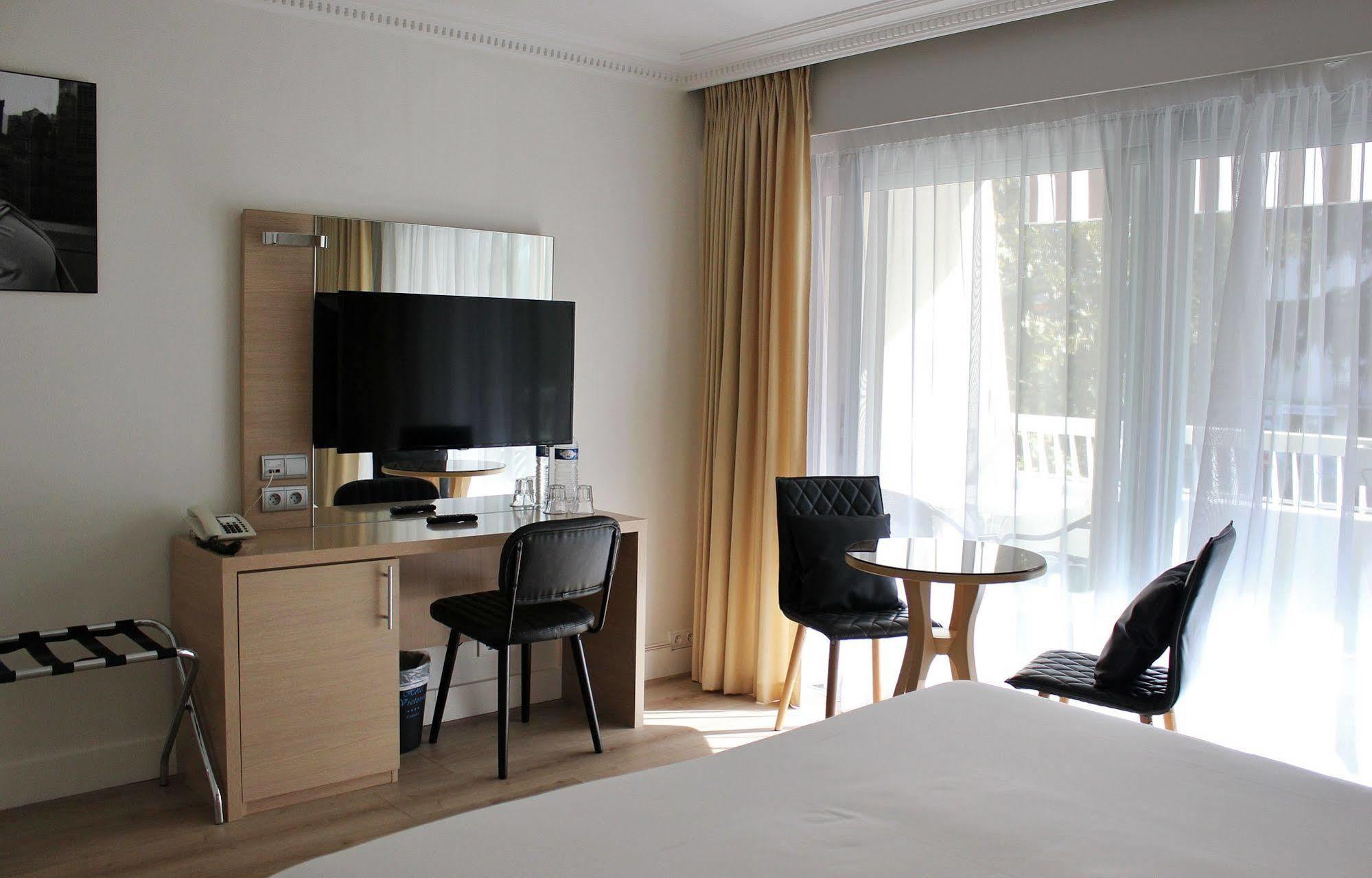 Hotel Victoria Cannes Bagian luar foto